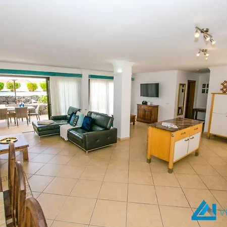 223 - Ventura By Now Ltd * Playa Blanca